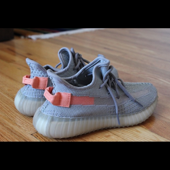 Shoes - Picture 3 of 4